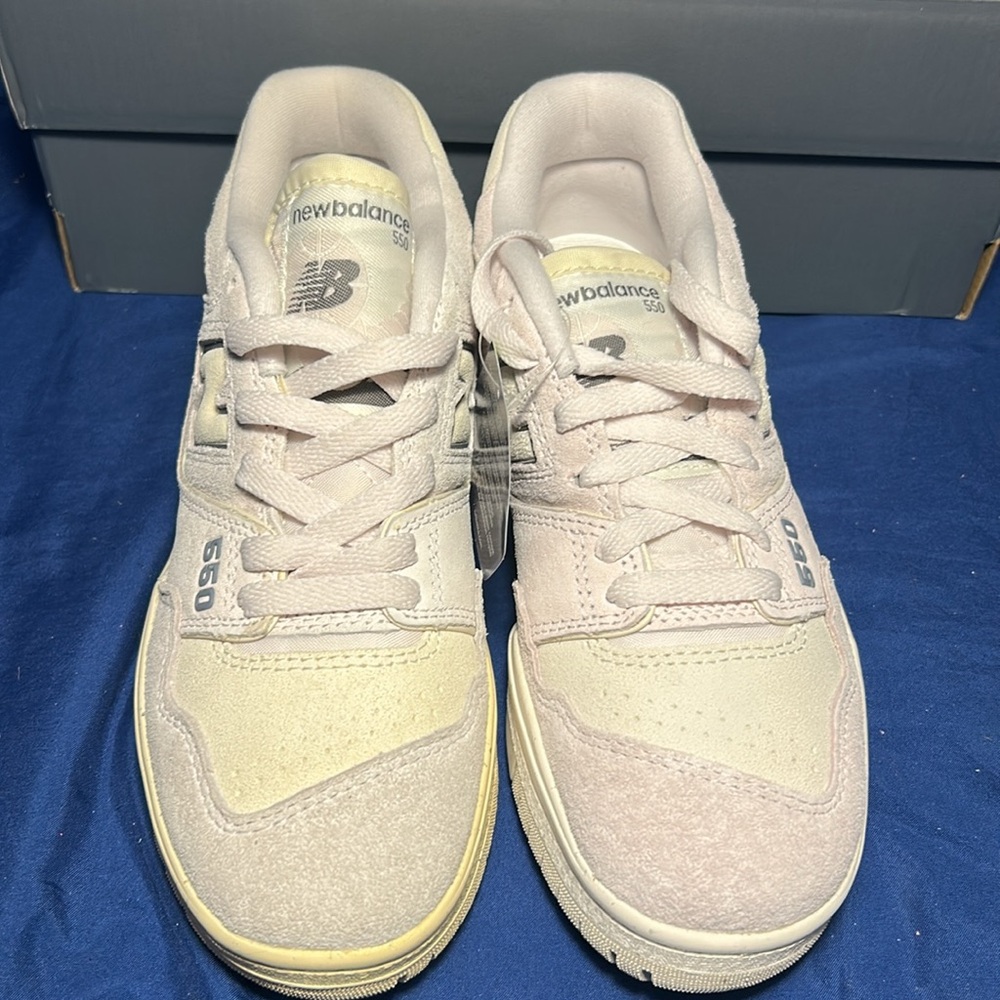 New balance- BBW550, beige pink, 6 women QS - Picture 2 of 5
